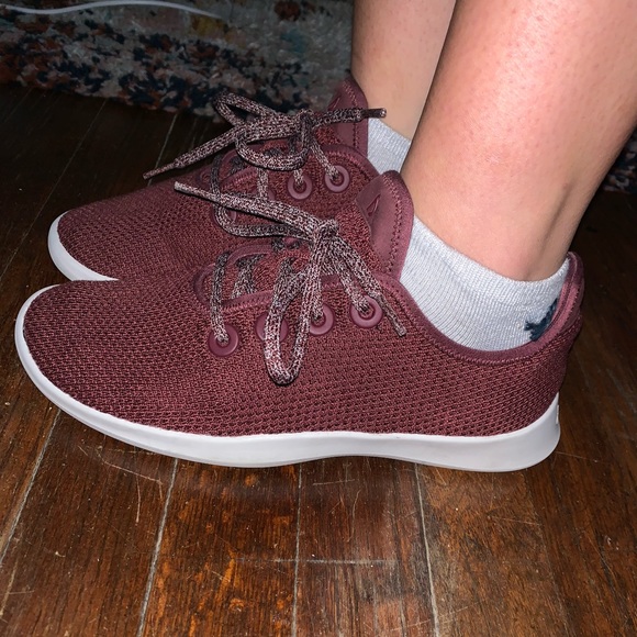 Allbirds Tree Runners in Turtle Shell Size W9 - Picture 6 of 7
